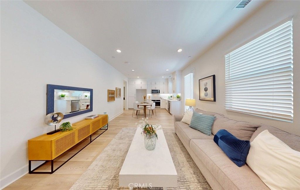 Image 6 of property listing at 17536 Cameron Lane 105, Huntington Beach, CA 92647