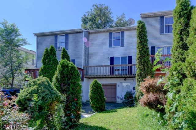 493 Fayette St, Perth Amboy City, NJ 08861