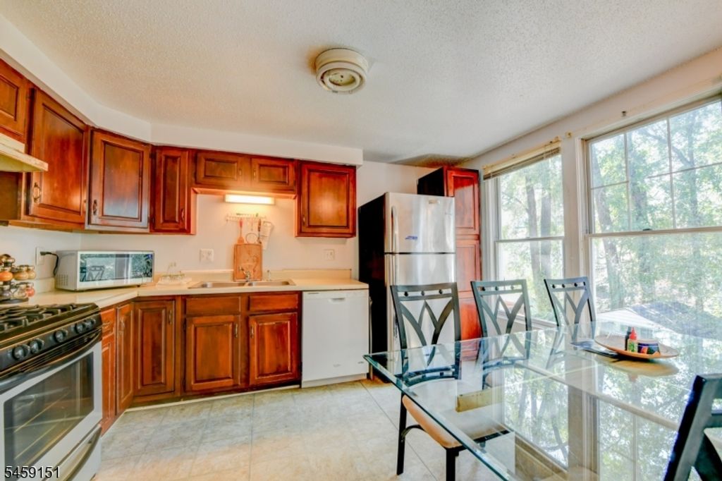 493 Fayette St, Perth Amboy City, NJ 08861 — photo 5