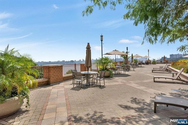 100 Old Palisade Road 1610, Fort Lee, NJ 07024