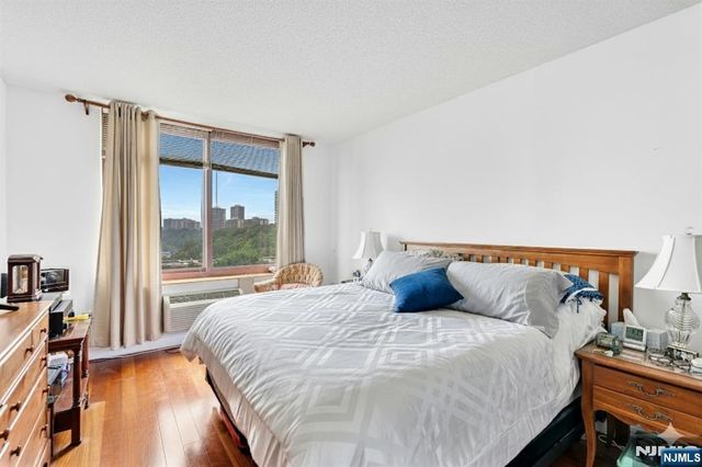 100 Old Palisade Road 1610, Fort Lee, NJ 07024