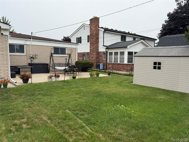 12395 Canterbury Drive, Sterling Heights, MI 48312