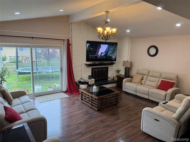 12395 Canterbury Drive, Sterling Heights, MI 48312