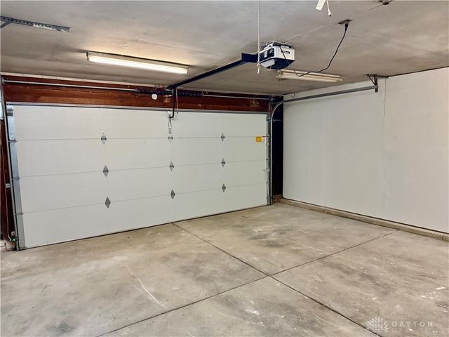 1924 Marinette Drive, Springfield, OH 45503