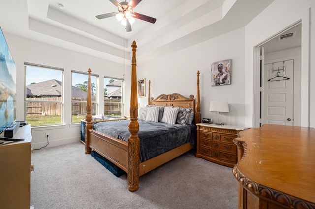 634 Cibolo Creek Drive, Conroe, TX 77304