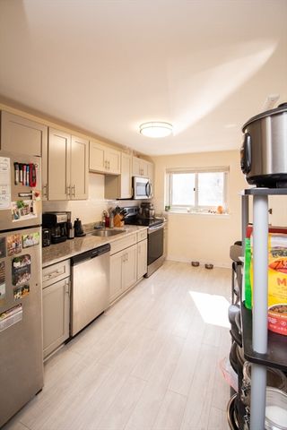 95 Chestnut St 4, Brookline, MA 02445