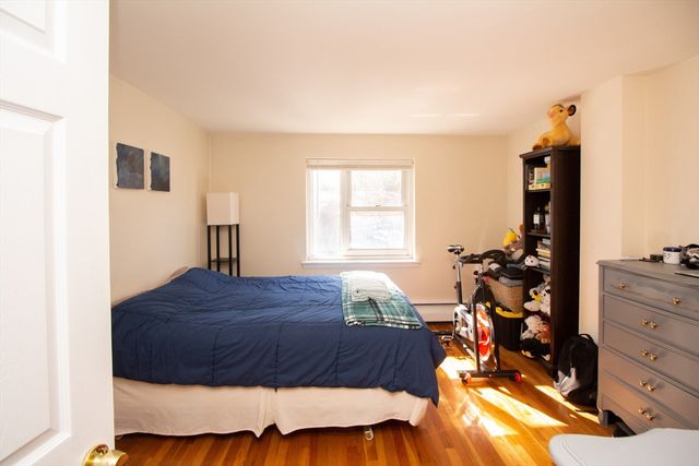 95 Chestnut St 4, Brookline, MA 02445