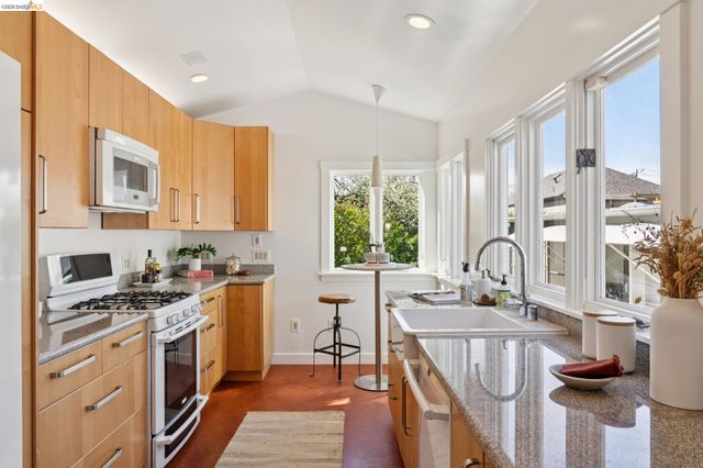 1234 Stannage Ave, Berkeley, CA 94706