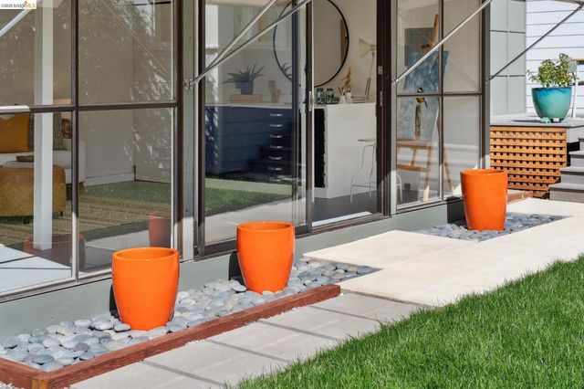 1234 Stannage Ave, Berkeley, CA 94706