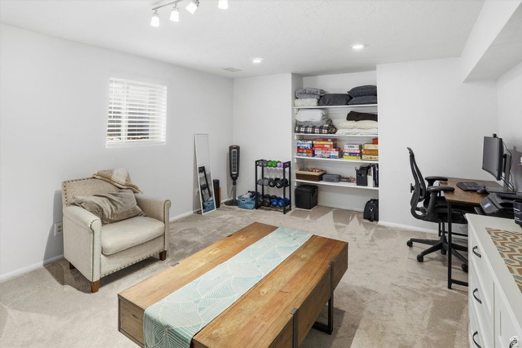 Image 19 of property listing at 1545 E 1300 S, Ogden, UT 84404
