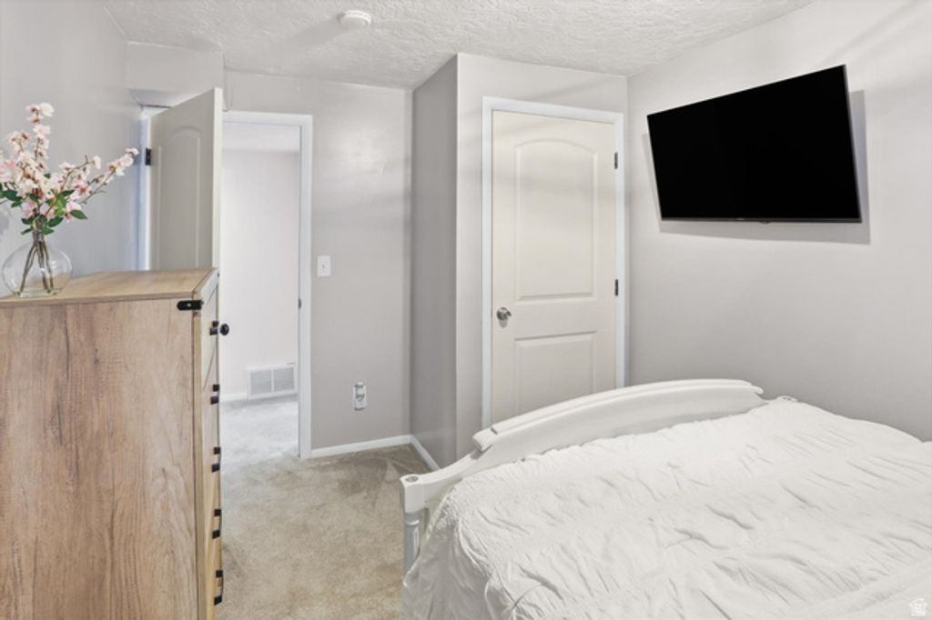 Image 22 of property listing at 1545 E 1300 S, Ogden, UT 84404