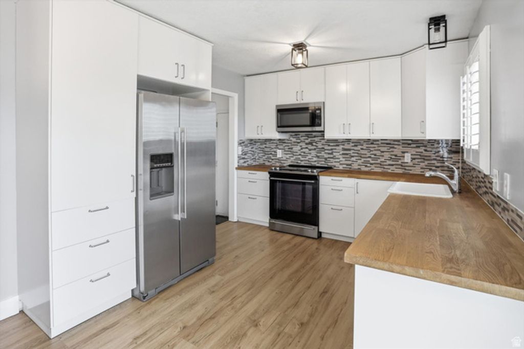 Image 7 of property listing at 1545 E 1300 S, Ogden, UT 84404