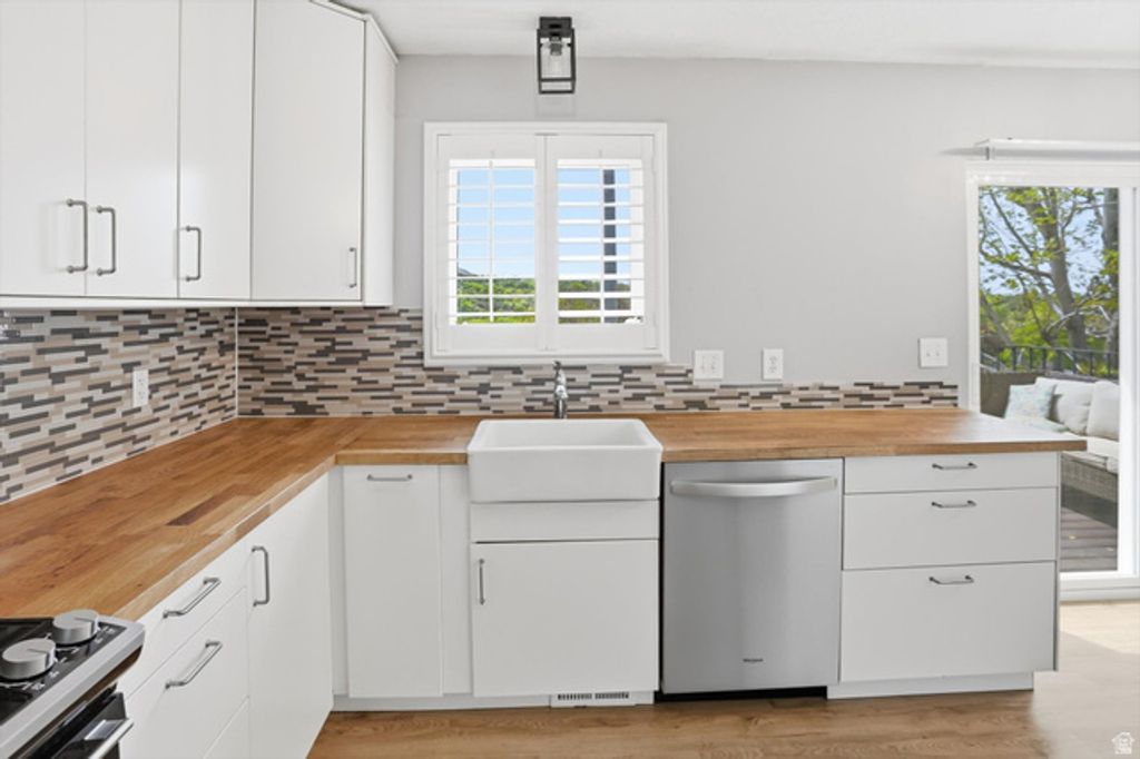 Image 8 of property listing at 1545 E 1300 S, Ogden, UT 84404
