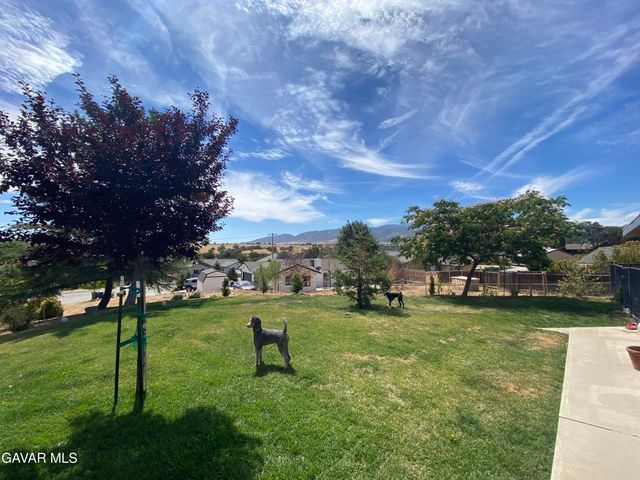 20909 Ridgeway Drive, Tehachapi, CA 93561