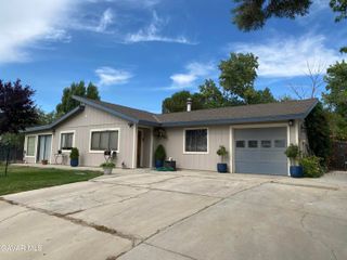 20909 Ridgeway Drive, Tehachapi, CA 93561