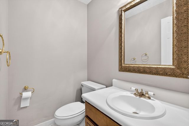 110 Greenway Court, Fayetteville, GA 30215