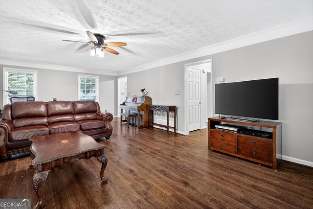 110 Greenway Court, Fayetteville, GA 30215