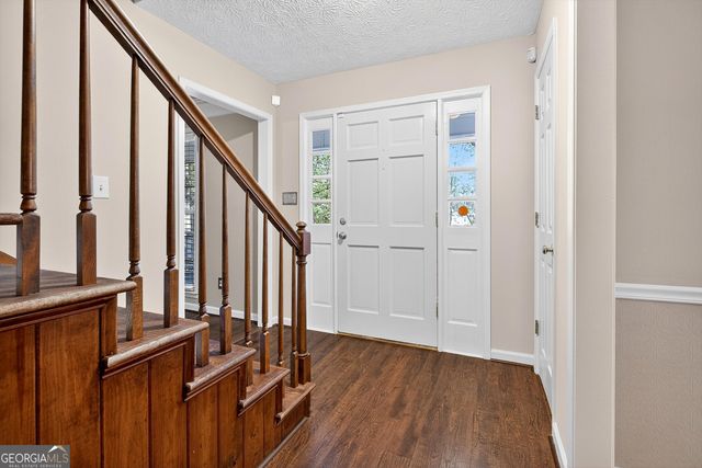 110 Greenway Court, Fayetteville, GA 30215