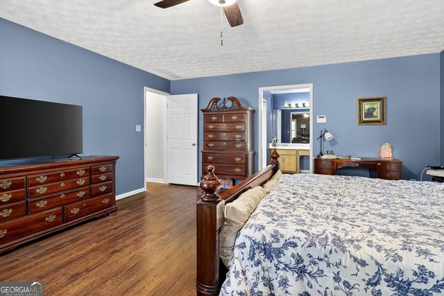 110 Greenway Court, Fayetteville, GA 30215