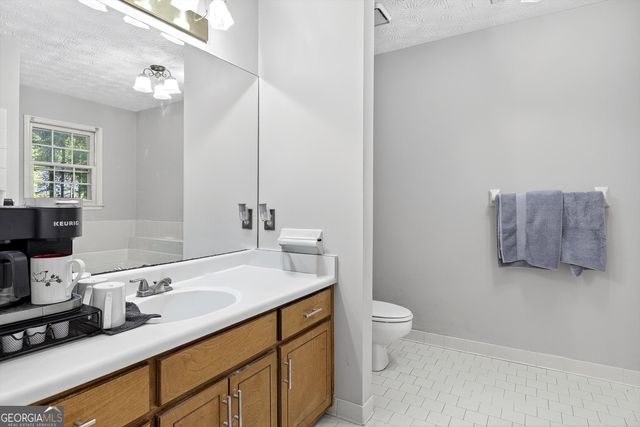 110 Greenway Court, Fayetteville, GA 30215