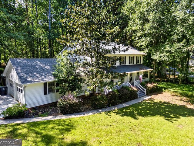 110 Greenway Court, Fayetteville, GA 30215