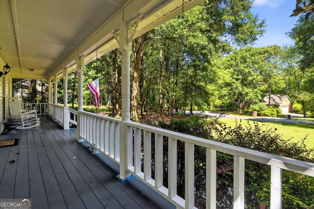 110 Greenway Court, Fayetteville, GA 30215