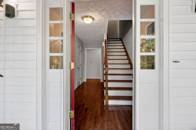 110 Greenway Court, Fayetteville, GA 30215