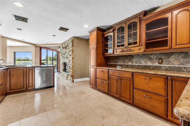 12731 NW 1st Street, Plantation, FL 33325