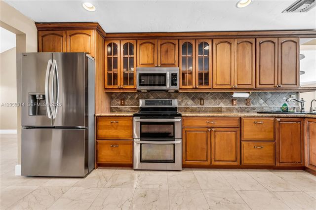 12731 NW 1st Street, Plantation, FL 33325