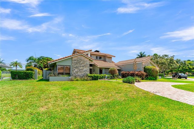 12731 NW 1st Street, Plantation, FL 33325