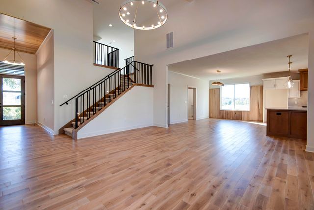 5943 S Clay Avenue, Springfield, MO 65810