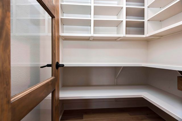 5943 S Clay Avenue, Springfield, MO 65810