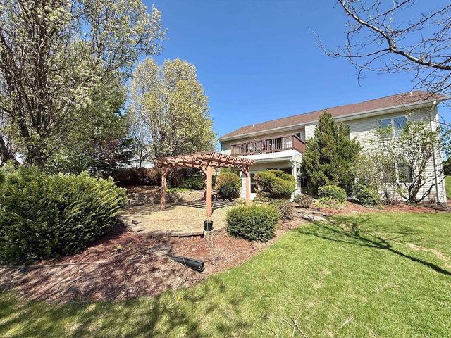 702 East Street, Clinton, WI 53525