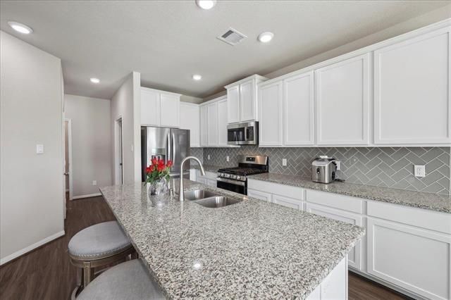 2498 Diamond D Drive, Beaumont, TX 77713