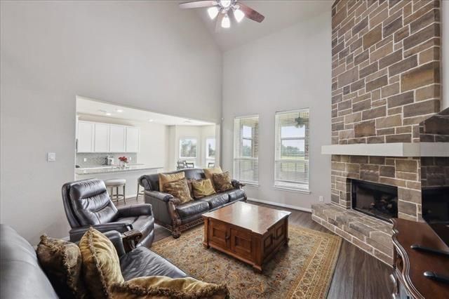 2498 Diamond D Drive, Beaumont, TX 77713