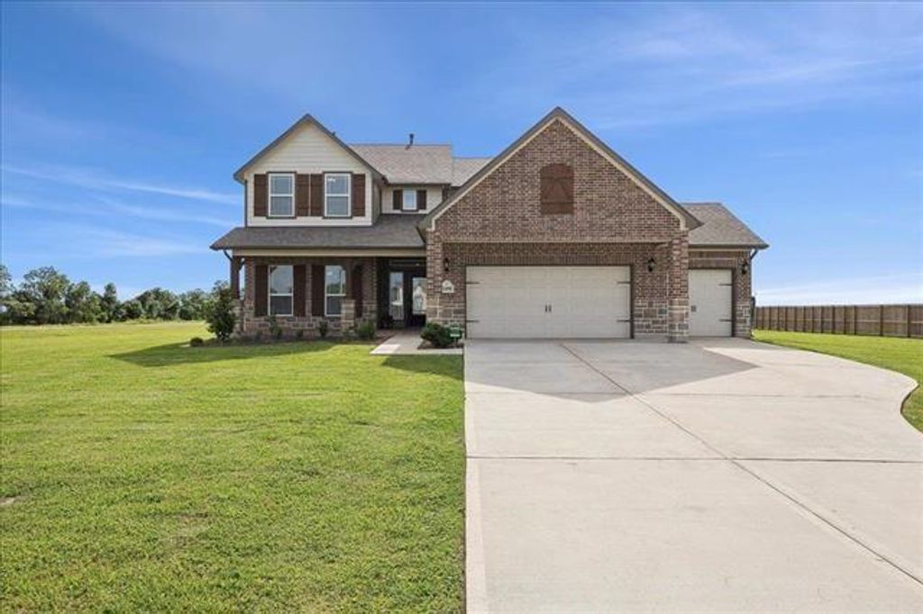 2498 Diamond D Drive, Beaumont, TX 77713