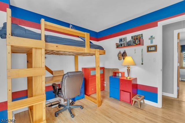 102 Hillcrest Dr, Wayne Twp., NJ 07470