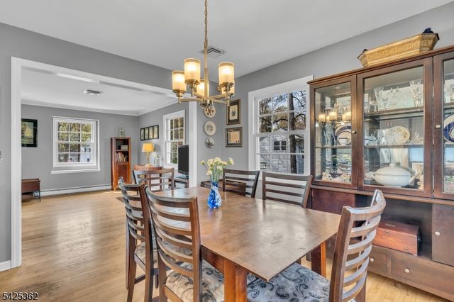 102 Hillcrest Dr, Wayne Twp., NJ 07470