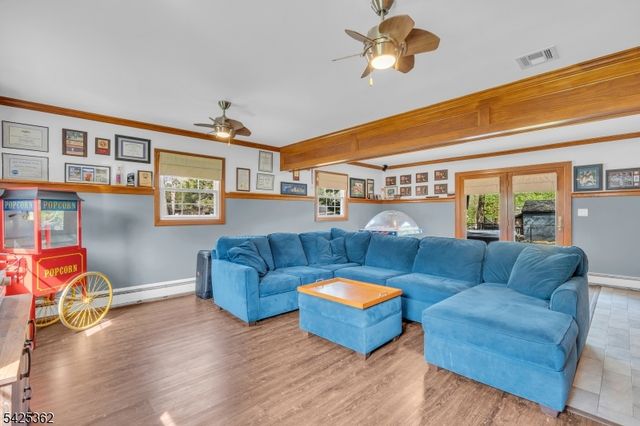 102 Hillcrest Dr, Wayne Twp., NJ 07470