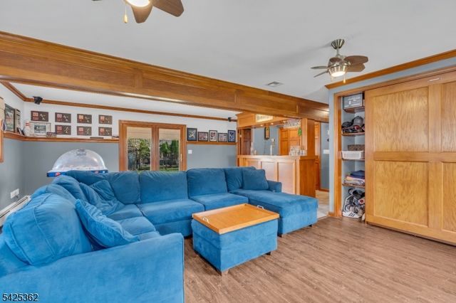 102 Hillcrest Dr, Wayne Twp., NJ 07470