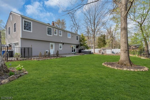 102 Hillcrest Dr, Wayne Twp., NJ 07470