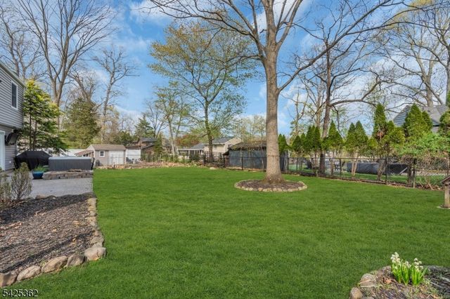 102 Hillcrest Dr, Wayne Twp., NJ 07470