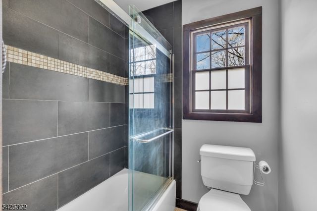 102 Hillcrest Dr, Wayne Twp., NJ 07470