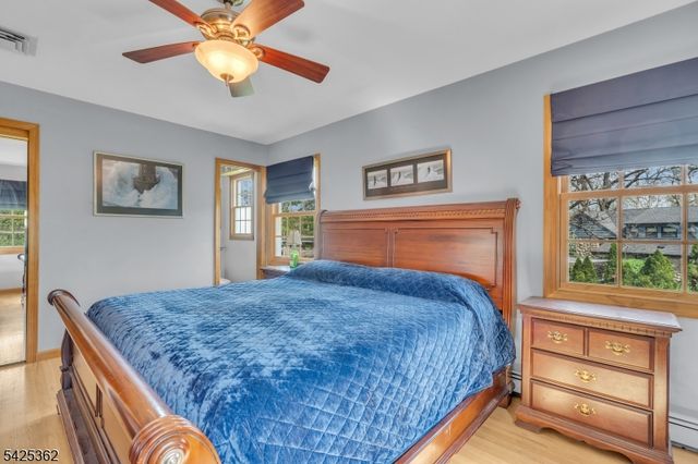 102 Hillcrest Dr, Wayne Twp., NJ 07470