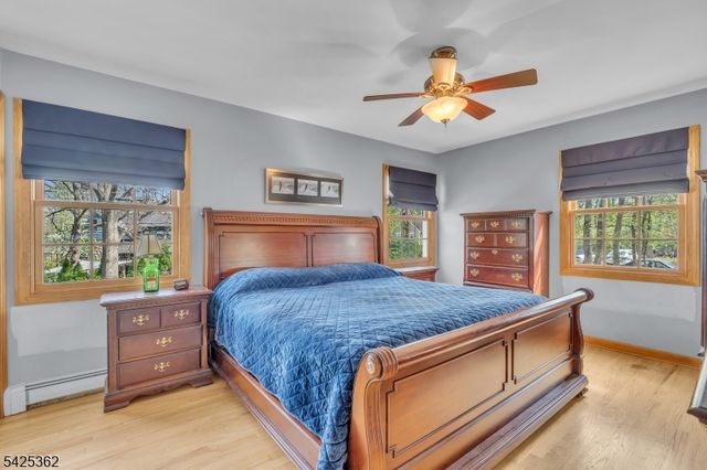 102 Hillcrest Dr, Wayne Twp., NJ 07470