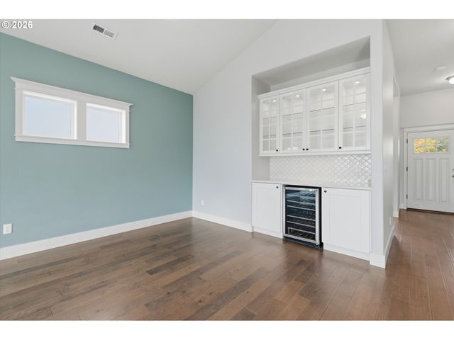 1318 E 1ST St, Newberg, OR 97132