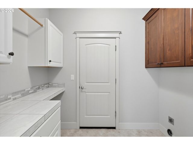 1318 E 1ST St, Newberg, OR 97132
