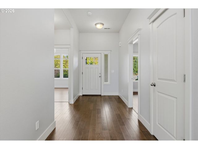 1318 E 1ST St, Newberg, OR 97132