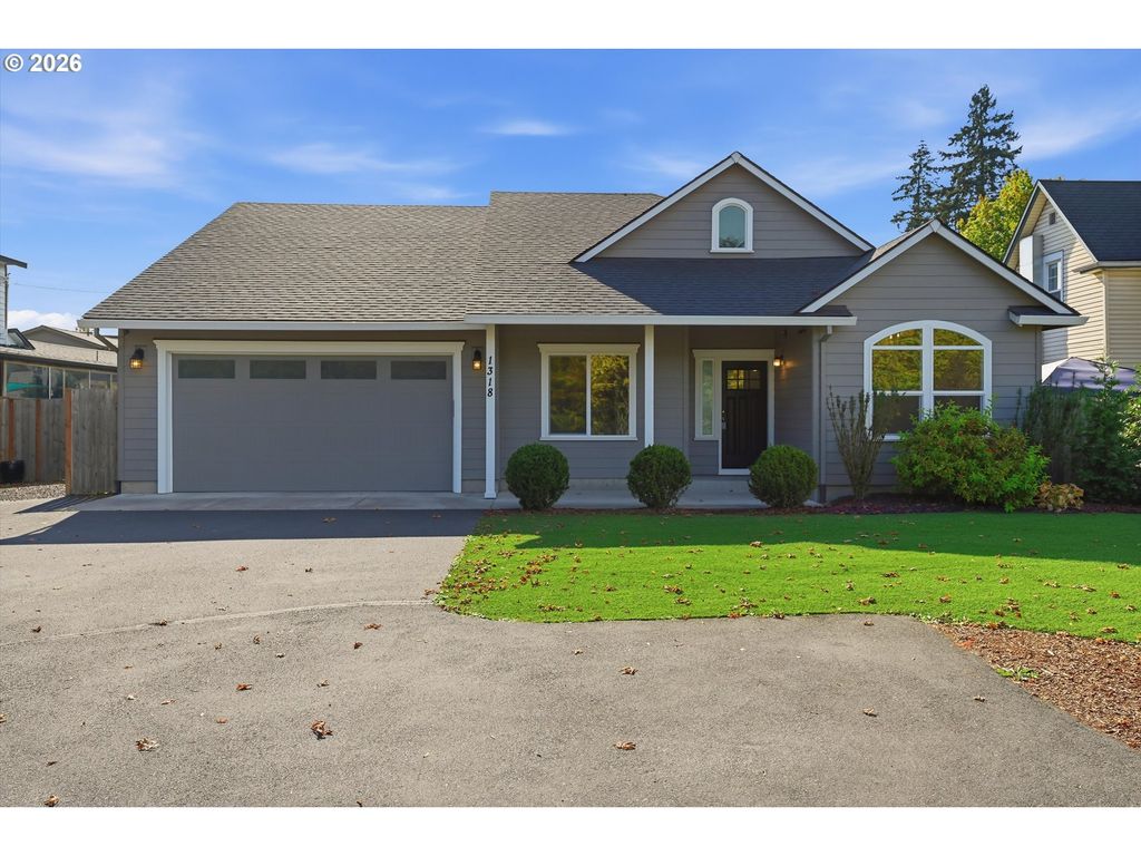 1318 E 1ST St, Newberg, OR 97132