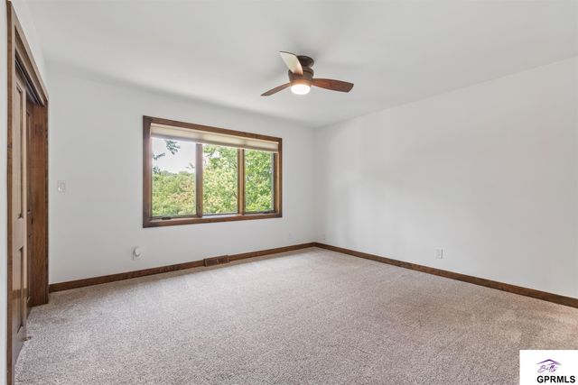 908 S 153rd Terrace Ct, Omaha, NE 68154